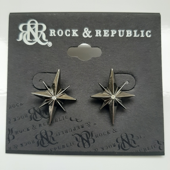 Rock & Republic Jewelry - Rock & Republic Dk Silver Studded Star Earrings